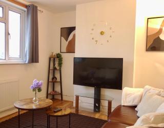 Comfortable 2BDR House near Surrey Quays and River - 4