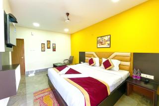Subrata Sarkar Road Satva Coral Palace Suite Near Sea Beach - Lift -Free Parking ! Swimming- Pool - Best Prime Location - 5
