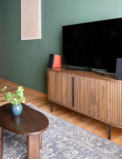 Sleek and perfectly located - 3