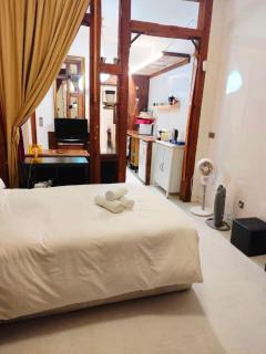 Estudio luminoso en plaza de España by beBalmy - 6