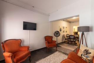 Eclectic 1BR with Charm in the Heart of Cihangir - 9