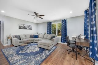 New Listing with Sunny Bungalow, Near Rafting and Golf - 8