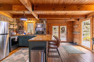 Tweetsie Den - Boone - 2