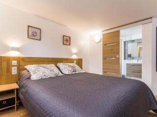 Maison de ville à St Nazaire, près du front de mer, climatisée, 3 chambres avec sdb privatives, WiFi - FR-1-306-1203 - 1