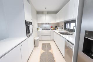 Corner Penthouse with Ocean and City Views with a Content Creator Hub - 3