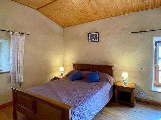 Ferme rénovée, 3 chambres, cheminée - FR-1-582-207 - 1