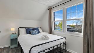 Hearth Home Brick Oven Karaoke 4 Bedroom fits 8 - 7