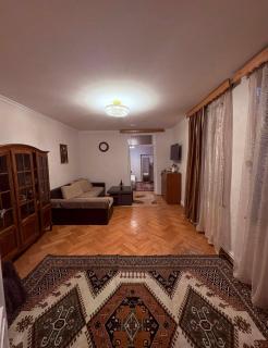 В гостях у Эки в сердце Тбилиси - 0