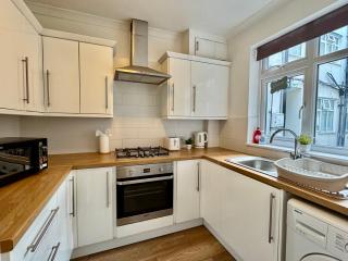 Stunning 1 BDR Flat in Bushey Heath Watford - 4