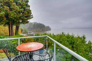 Steps to Beach Scenic Escape in Port Orchard! - 0