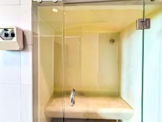 BTS Thong Lol Large 52 sqm l Pool and Gym l Sontana - 1