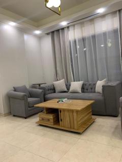 Luxurious 3 Bedroom Apartment in Heart of Amman - 0