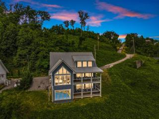 Gatlinburg Splash Home Theater Heated Indoor Pool Game Room - 8