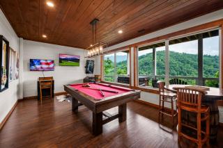 Gatlinburg Splash Home Theater Heated Indoor Pool Game Room - 4