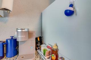 10 Mi to Lake Conroe Couples Retreat with Porch! - 1