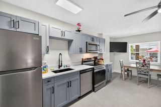 Park Shore Suites Unit 8 - 3