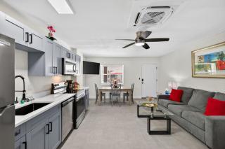 Park Shore Suites Unit 8 - 5