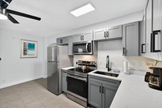 Park Shore Suites Unit 4 - 3