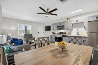 Park Shore Suites Unit 3 - 2