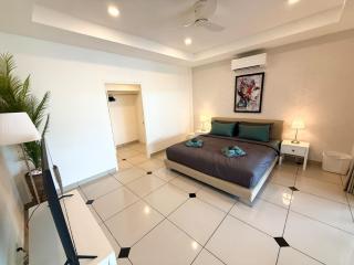 Newly Renovated - 2 Bedroom - Private Pool Villa, Pattaya City Centre - 7