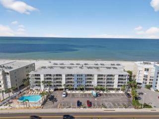 Holiday Villas II Unit 413 - 0