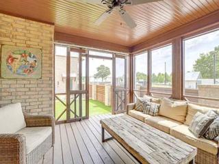 The Good Life in the Heart of Carlton Landing - 2