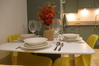 Westgate-Luxury 2bed Flat-Huddersfield City Centre - 4