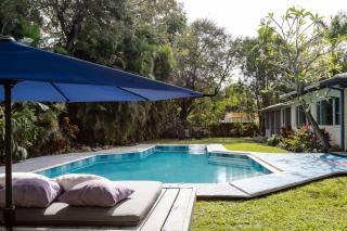 Chateau Lamour Tropical Oasis plus Private Treehouse - 8