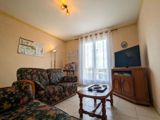 Évasion en Berry: Maison proche Voie Verte, Château et Nature - idéal familles et pêcheurs - FR-1-591-55 - 1