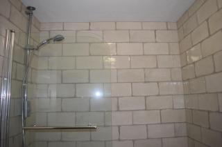 3-Bed Semi-Detached Perfect for Work & Family with Parking - 9