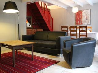 Gîte Charmant avec Cheminée, Terrasse et Stationnement - Proche Nancy et Moselle - FR-1-584-50 - 3