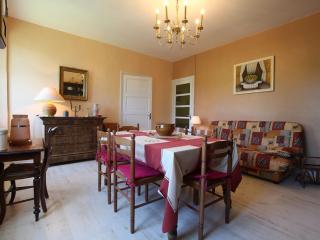 Gîte familial avec charme d'école, terrasse, terrain clos, proche gorges de la Loire et sites naturels - FR-1-582-185 - 5