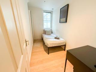 Disc Monthly Rate - 2BDR flat wlith AC in Embankment near Charing Cross, Trafalgar Square, London Eye, Big Ben - 1