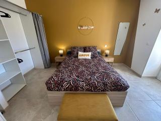 Gîte Confortable pour 4 Pers. à Villentrois, Idéal Découverte du Berry - FR-1-591-755 - 1