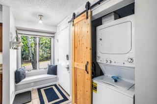 Stylish The Shores Condo Private Beach wViews 5716 - 4