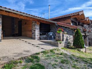 Gîte confortable près de la Cascade de la Beaume avec terrasses et parking privatif - FR-1-582-30 - 0
