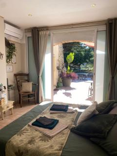 "MAS TRAMONTANE "ancien mas agricole avec chambres d'hôtes, studio, parc arboré, piscine et sa vue face au Canigou - Ille-sur-Têt - 7