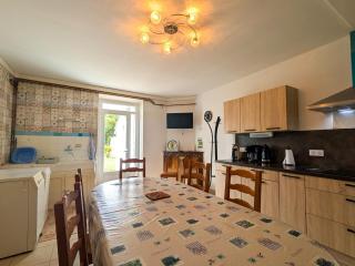 Maison de Charme en Berry avec Jardin et Wifi, Proche Vignobles - FR-1-591-231 - 6