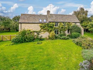 6 Bed in Lechlade 93251 - 1
