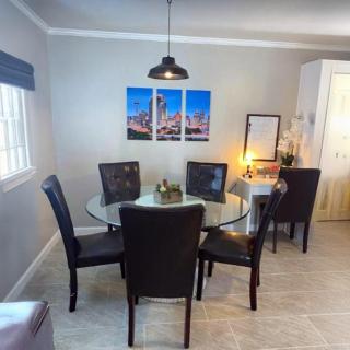 1 bedroom Downtown Guest House, kitchen, parking - 9