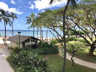 Waikiki Shore 610 - 7