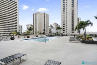 Waikiki Banyan 1711 - Tower 1 - 4