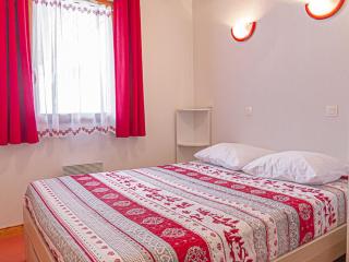 Chalet cosy 2 pièces près des pistes, 6 pers, parking inclus - FR-1-840-23 - 1