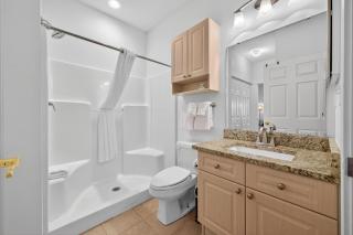 Magnolia Pointe Luster Leaf 4855-101 - 1