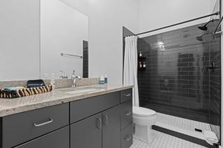 Downtown Loft- Steps away from Plant Riverside! - 2