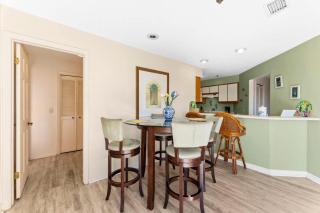 1302B St Thomas Square - 3