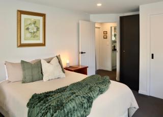 Aroha Cove, Walk to Beach & Cafes, Massage Chair - 0