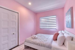 Modern Comforts 3 Bedroom & Full Kitchen & Wifi & Easy Montreal Access - 2