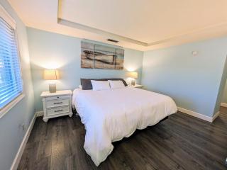 Large Upgraded, Family Friendly Condo With Garage - 7