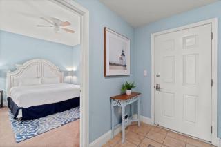 Laketown Wharf 802 - 5